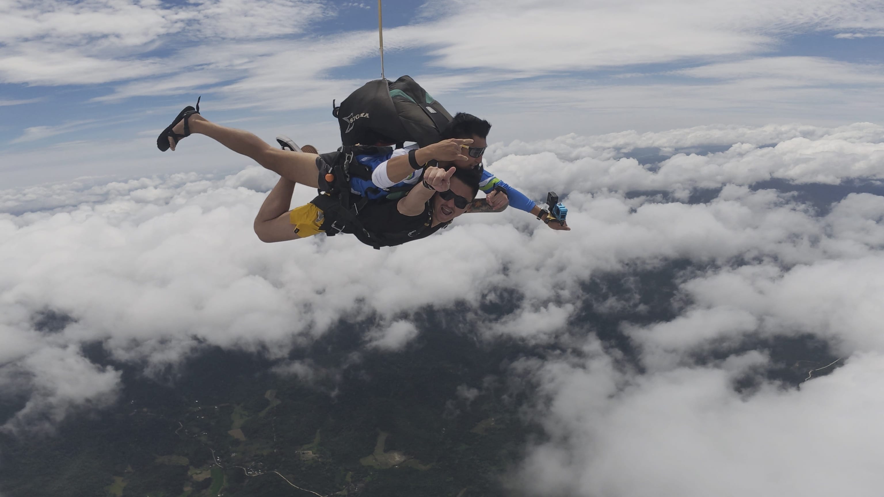 Best Skydiving in Asia? Why Palawan Tops the List